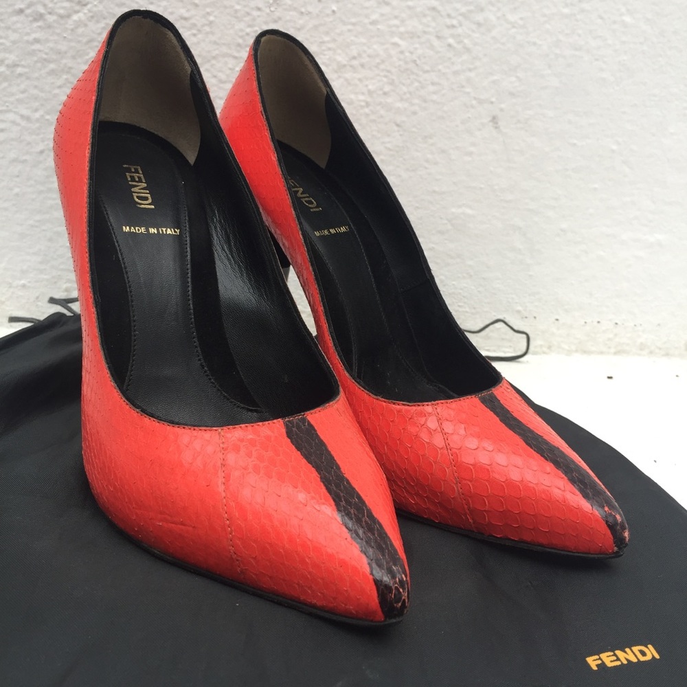 ๐ดSOLD๐ด Fendi Red Snakeskin Diamond Sculpted Heel Pumps - Picture 3 of 10